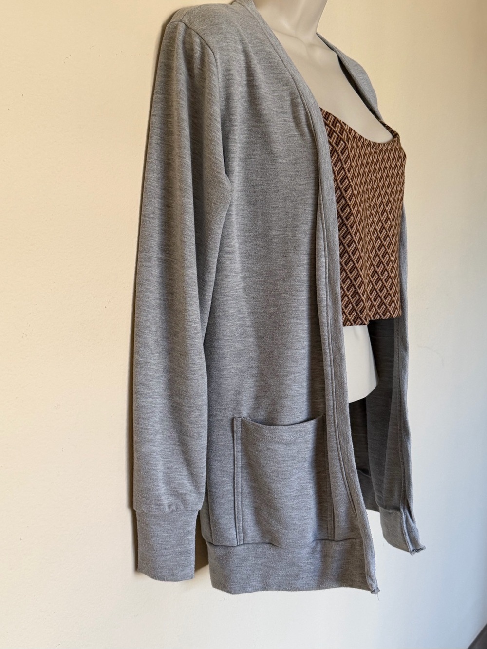 Small Grey Sweater - Picture 2 of 13